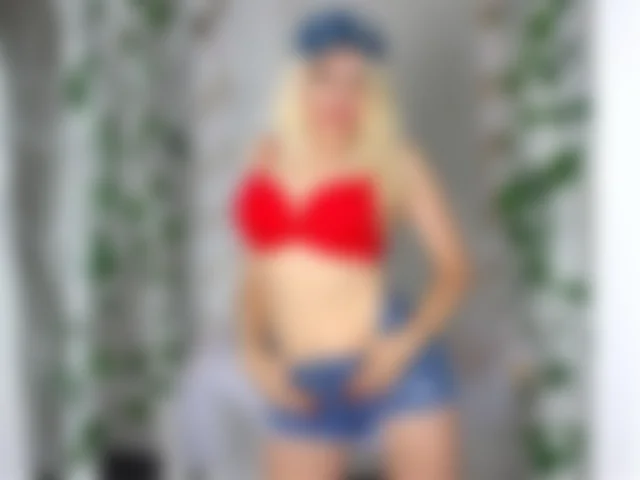 AmandaHal image 0